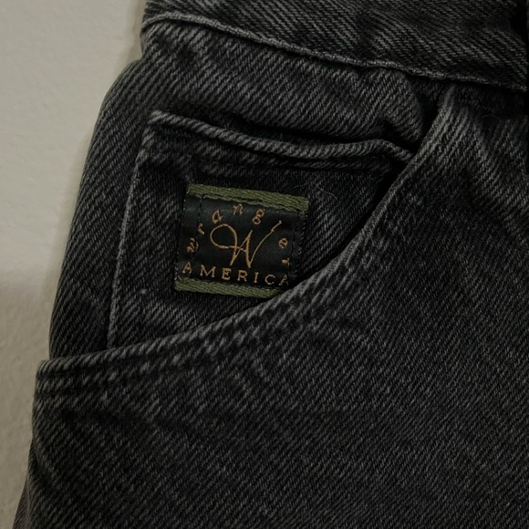 Vintage Wrangler Black Shorts - Picture 4 of 6